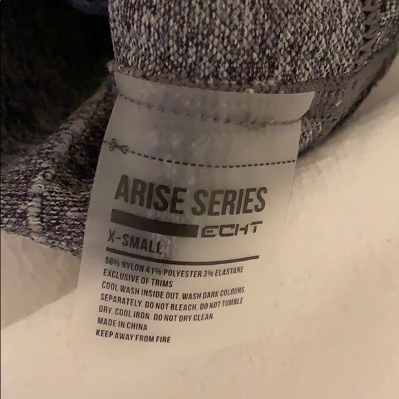 Echt Arise Seamless in Charcoal - Picture 5 of 5